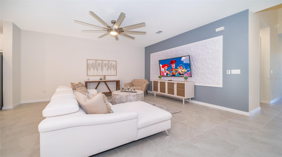 KISSIMMEE, Florida 34747, 4 Bedrooms Bedrooms, ,4 BathroomsBathrooms,Residential,For Sale,TROPICAL PALMS,0,MFRS5120824