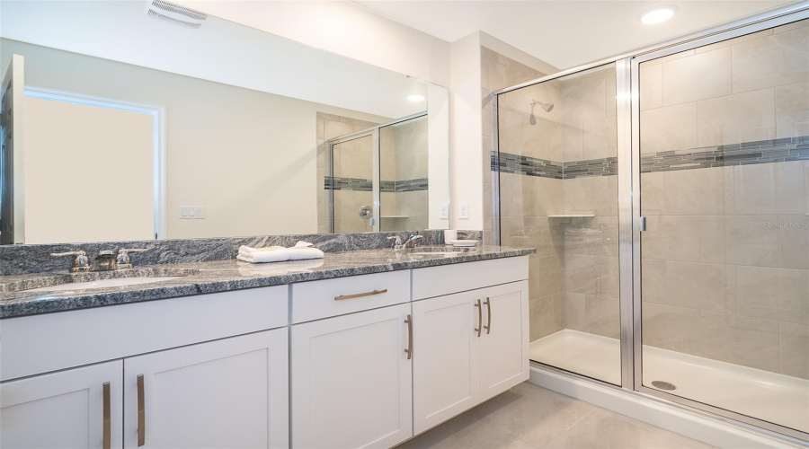 KISSIMMEE, Florida 34747, 4 Bedrooms Bedrooms, ,4 BathroomsBathrooms,Residential,For Sale,TROPICAL PALMS,0,MFRS5120824
