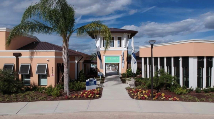 KISSIMMEE, Florida 34747, 4 Bedrooms Bedrooms, ,4 BathroomsBathrooms,Residential,For Sale,TROPICAL PALMS,0,MFRS5120824