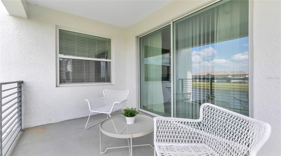KISSIMMEE, Florida 34746, 2 Bedrooms Bedrooms, ,2 BathroomsBathrooms,Residential,For Sale,PARADOX,0,MFRO6281561