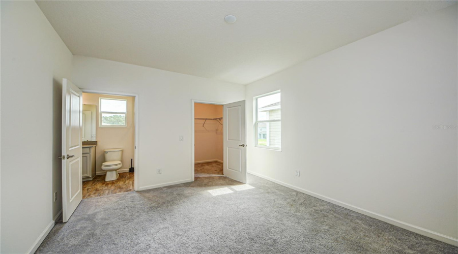 DAVENPORT, Florida 33837, 4 Bedrooms Bedrooms, ,3 BathroomsBathrooms,Residential,For Sale,FORTUNA,0,MFRO6281466