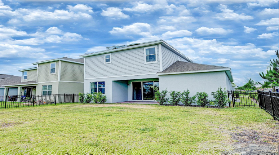 DAVENPORT, Florida 33837, 4 Bedrooms Bedrooms, ,3 BathroomsBathrooms,Residential,For Sale,FORTUNA,0,MFRO6281466
