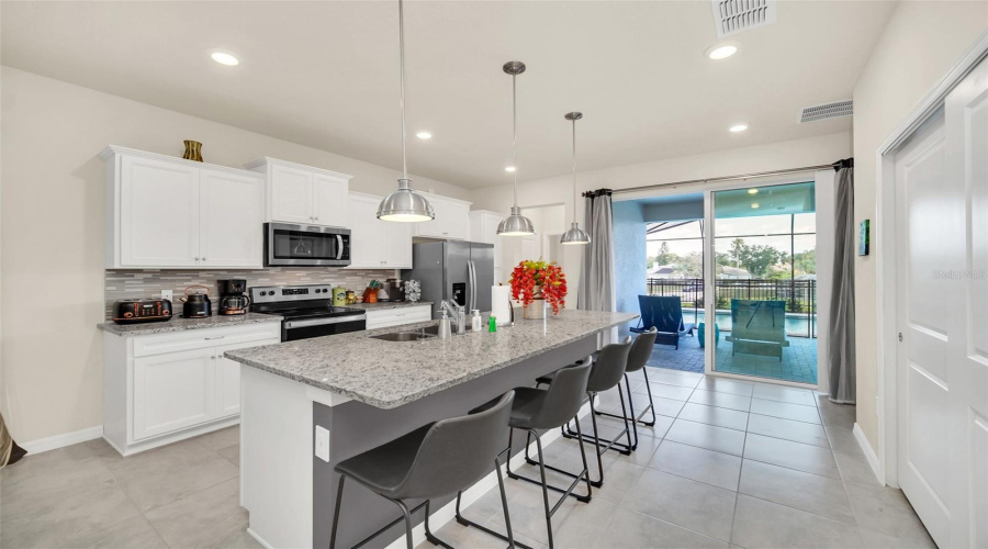 DAVENPORT, Florida 33897, 5 Bedrooms Bedrooms, ,5 BathroomsBathrooms,Residential,For Sale,LANA,0,MFRO6280673