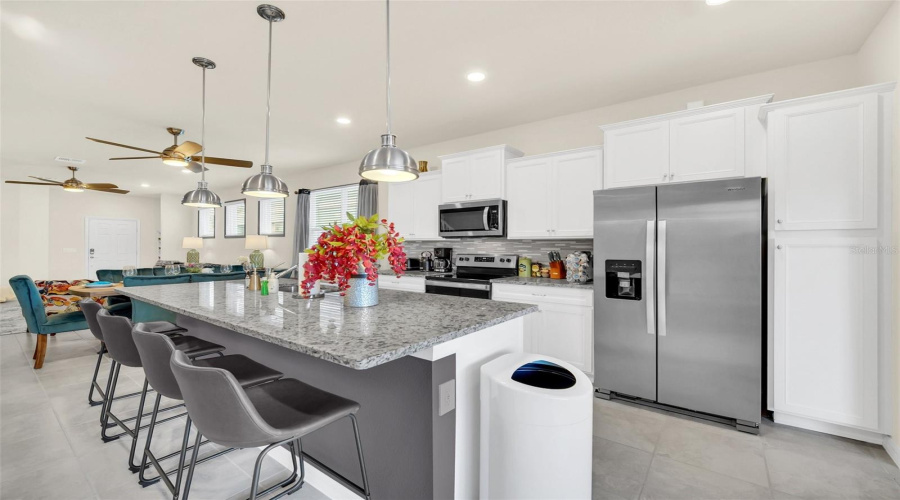 DAVENPORT, Florida 33897, 5 Bedrooms Bedrooms, ,5 BathroomsBathrooms,Residential,For Sale,LANA,0,MFRO6280673