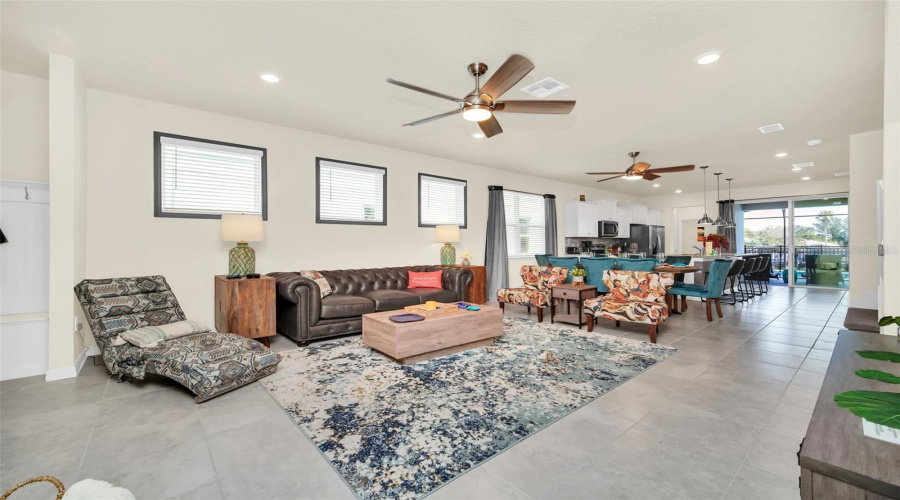 DAVENPORT, Florida 33897, 5 Bedrooms Bedrooms, ,5 BathroomsBathrooms,Residential,For Sale,LANA,0,MFRO6280673