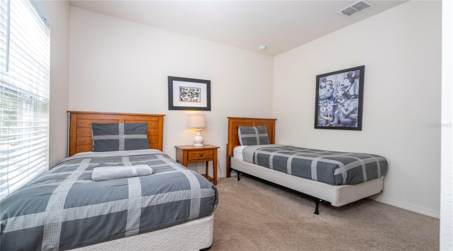 KISSIMMEE, Florida 34746, 4 Bedrooms Bedrooms, ,3 BathroomsBathrooms,Residential,For Sale,DIPLOMAT,0,MFRO6281547