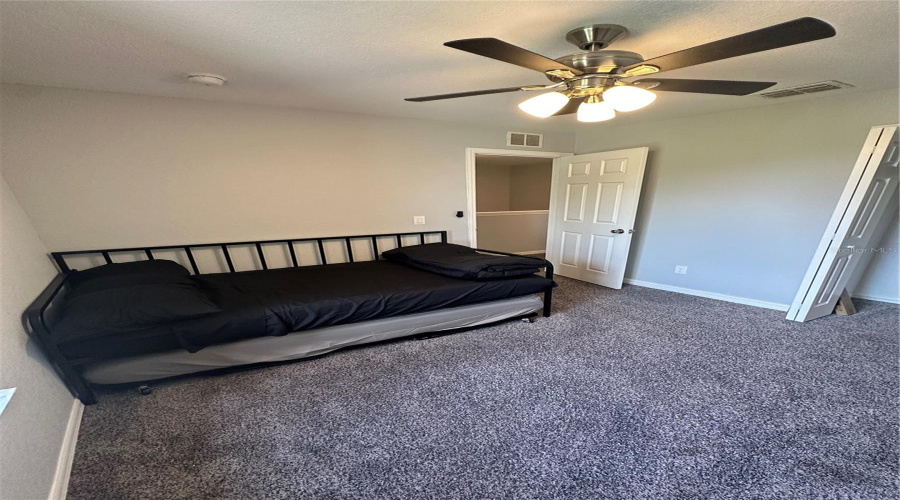 Davenport, Florida 33897, 4 Bedrooms Bedrooms, ,3 Bathroomsbathrooms,Residential,For Sale,Calabria,Mfrtb8349364