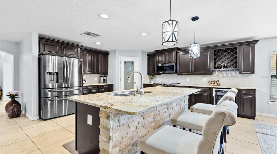 Chef's Dream Kitchen W/ Granite Countertops