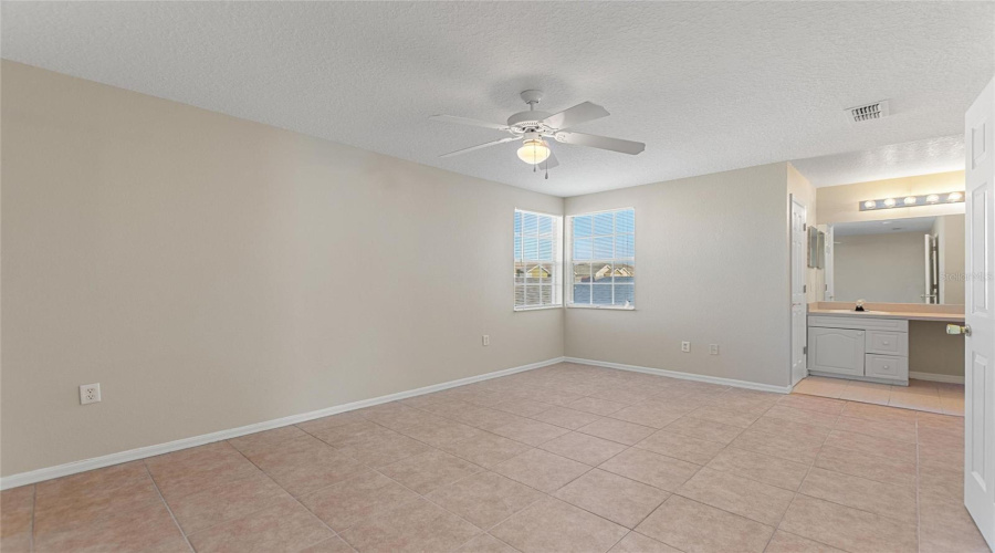 Davenport, Florida 33897, 4 Bedrooms Bedrooms, ,3 Bathroomsbathrooms,Residential,For Sale,Washington Palm,Mfro6282023