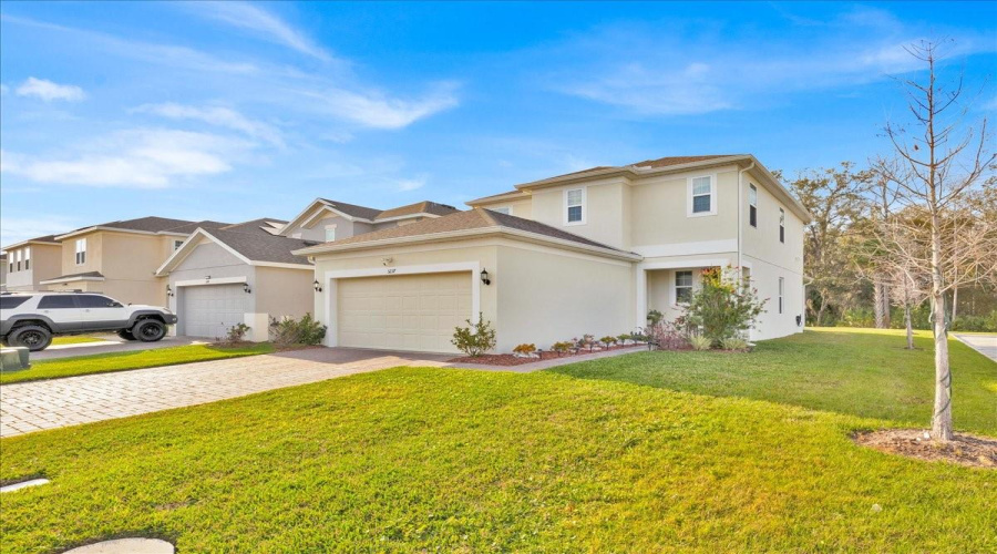 Kissimmee, Florida 34746, 4 Bedrooms Bedrooms, ,2 Bathroomsbathrooms,Residential,For Sale,Royal Point,Mfro6281431