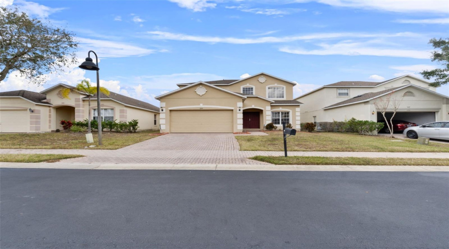 Davenport, Florida 33897, 5 Bedrooms Bedrooms, ,3 Bathroomsbathrooms,Residential,For Sale,Lancaster,Mfrs5118149