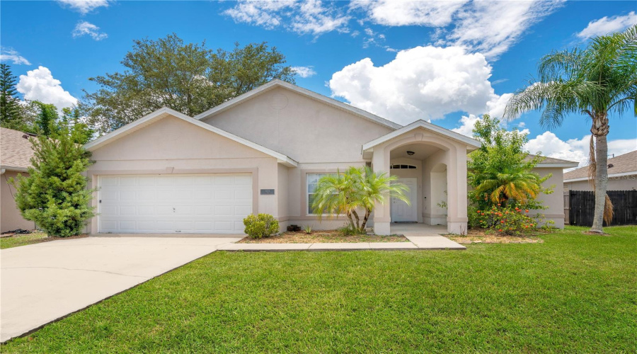 Davenport, Florida 33896, 3 Bedrooms Bedrooms, ,2 Bathroomsbathrooms,Residential,For Sale,Paradise Woods,Mfro6215918