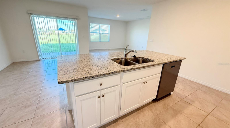 Davenport, Florida 33837, 4 Bedrooms Bedrooms, ,2 Bathroomsbathrooms,Residential,For Sale,Cascade,Mfro6282917