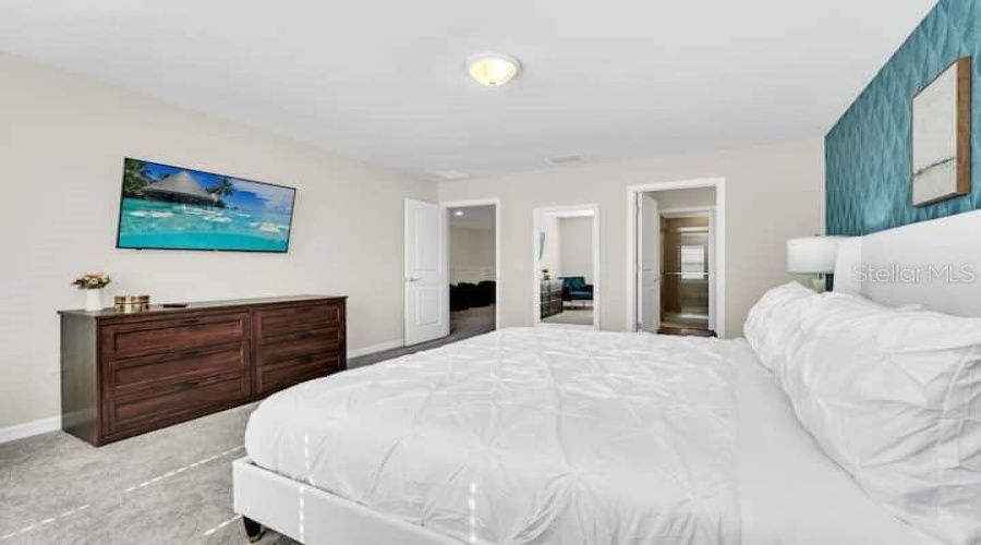DAVENPORT, Florida 33897, 5 Bedrooms Bedrooms, ,4 BathroomsBathrooms,Residential,For Sale,LANA AVENUE,0,MFRO6283186