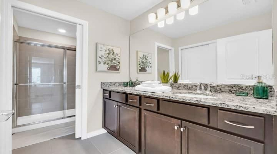 DAVENPORT, Florida 33897, 5 Bedrooms Bedrooms, ,4 BathroomsBathrooms,Residential,For Sale,LANA AVENUE,0,MFRO6283186