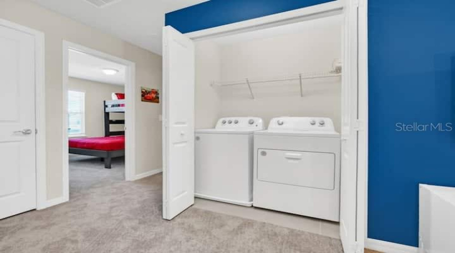 DAVENPORT, Florida 33897, 5 Bedrooms Bedrooms, ,4 BathroomsBathrooms,Residential,For Sale,LANA AVENUE,0,MFRO6283186