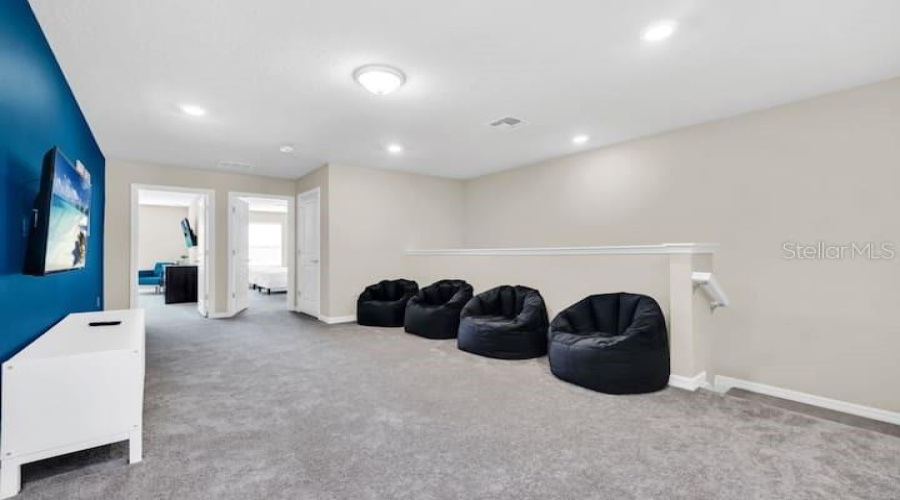 DAVENPORT, Florida 33897, 5 Bedrooms Bedrooms, ,4 BathroomsBathrooms,Residential,For Sale,LANA AVENUE,0,MFRO6283186