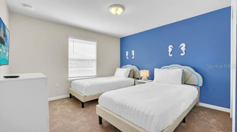 DAVENPORT, Florida 33897, 5 Bedrooms Bedrooms, ,4 BathroomsBathrooms,Residential,For Sale,LANA AVENUE,0,MFRO6283186