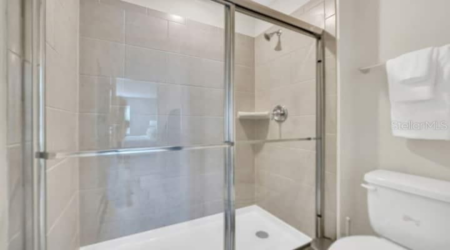 DAVENPORT, Florida 33897, 5 Bedrooms Bedrooms, ,4 BathroomsBathrooms,Residential,For Sale,LANA AVENUE,0,MFRO6283186