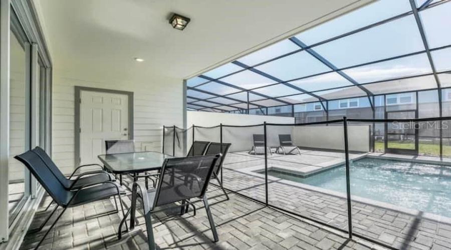 DAVENPORT, Florida 33897, 5 Bedrooms Bedrooms, ,4 BathroomsBathrooms,Residential,For Sale,LANA AVENUE,0,MFRO6283186