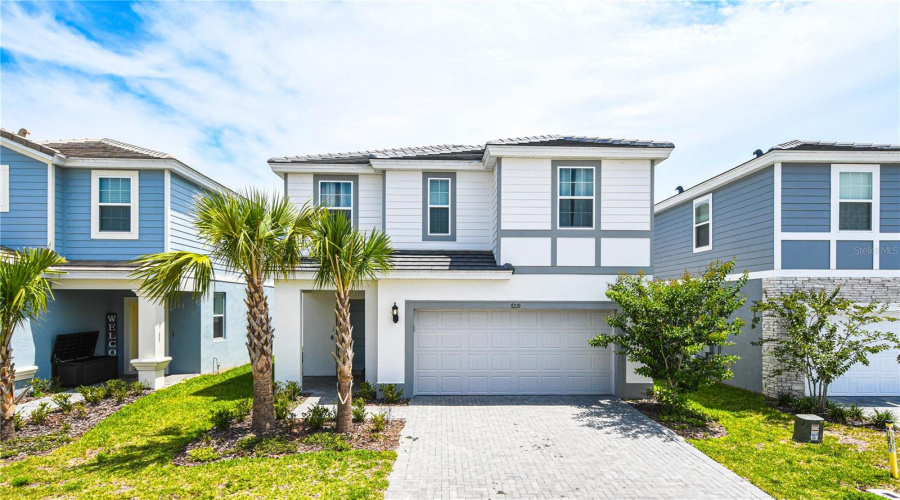 Davenport, Florida 33837, 7 Bedrooms Bedrooms, ,5 Bathroomsbathrooms,Residential,For Sale,Oakmoss,Mfro6282382