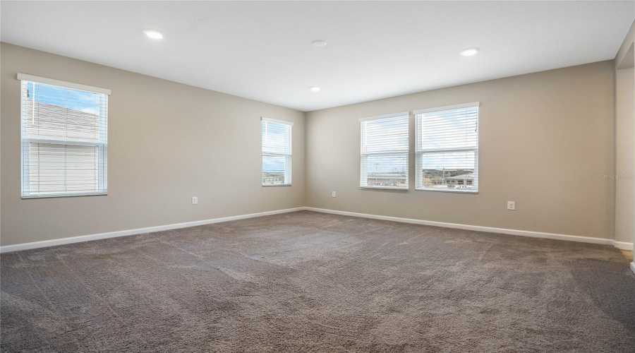 Davenport, Florida 33837, 5 Bedrooms Bedrooms, ,3 Bathroomsbathrooms,Residential,For Sale,Sugarwood,Mfrs5121228