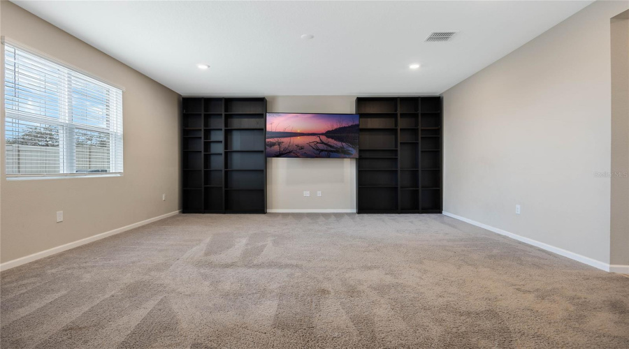 Davenport, Florida 33837, 5 Bedrooms Bedrooms, ,3 Bathroomsbathrooms,Residential,For Sale,Sugarwood,Mfrs5121228