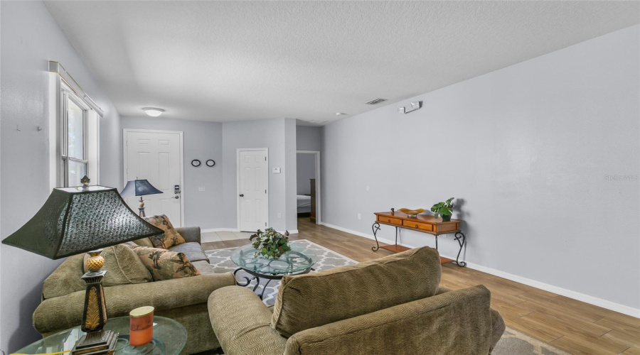Davenport, Florida 33896, 4 Bedrooms Bedrooms, ,3 Bathroomsbathrooms,Residential,For Sale,Sand Ridge,Mfrs5121263