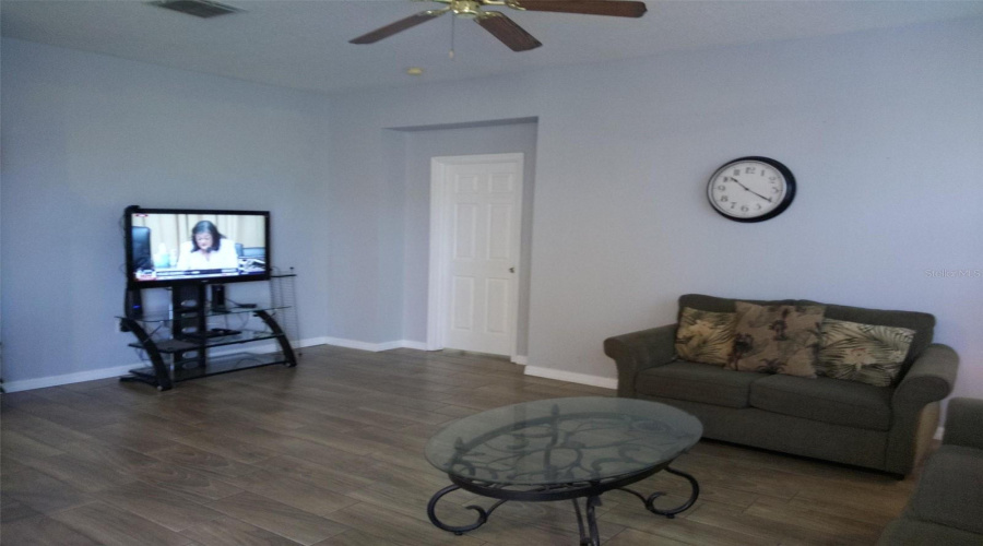 Davenport, Florida 33896, 4 Bedrooms Bedrooms, ,3 Bathroomsbathrooms,Residential,For Sale,Sand Ridge,Mfrs5121263