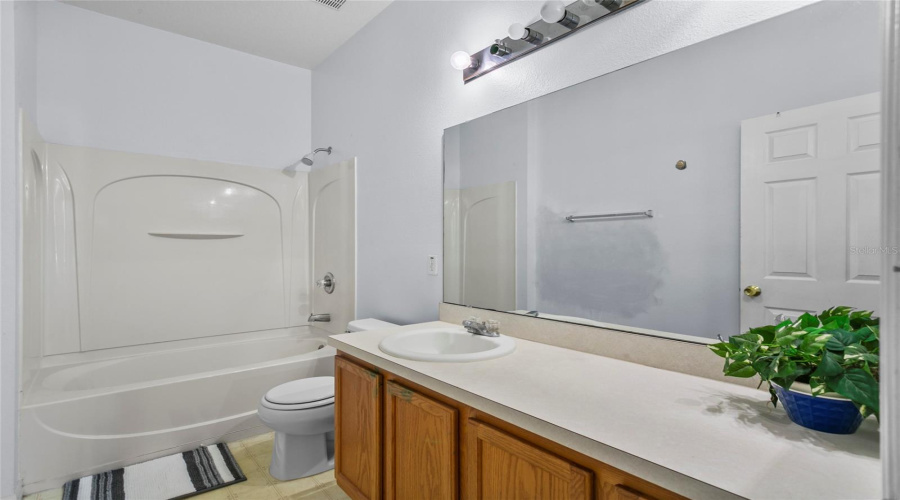 Davenport, Florida 33896, 4 Bedrooms Bedrooms, ,3 Bathroomsbathrooms,Residential,For Sale,Sand Ridge,Mfrs5121263