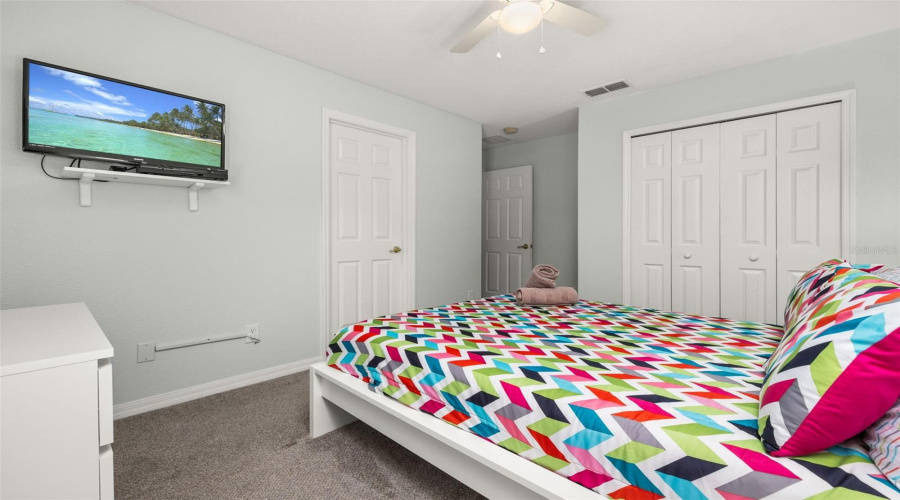 DAVENPORT, Florida 33837, 5 Bedrooms Bedrooms, ,3 BathroomsBathrooms,Residential,For Sale,TIGERLILY,0,MFRS5121236