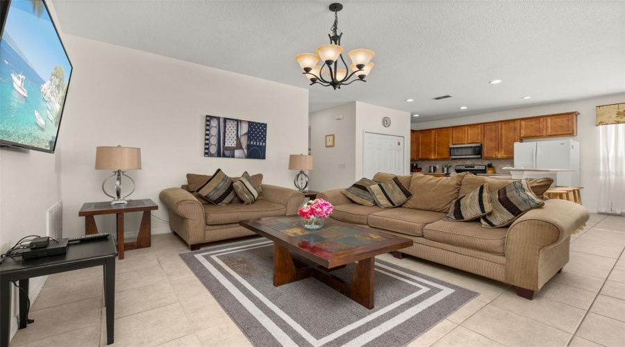 DAVENPORT, Florida 33837, 5 Bedrooms Bedrooms, ,3 BathroomsBathrooms,Residential,For Sale,TIGERLILY,0,MFRS5121236