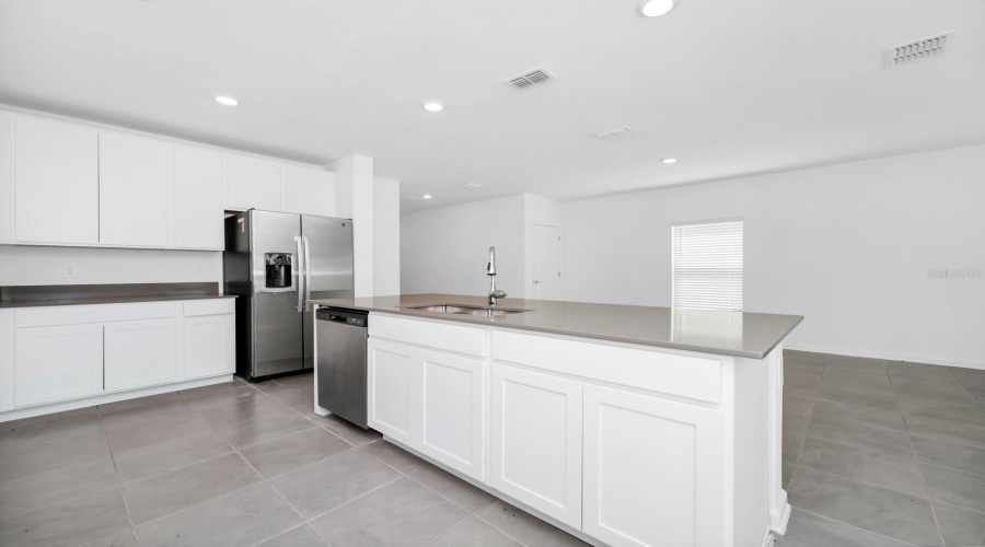 Davenport, Florida 33837, 6 Bedrooms Bedrooms, ,3 Bathroomsbathrooms,Residential,For Sale,Brave,Mfro6283629