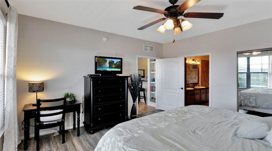 Master Bedroom Has 2 Closets