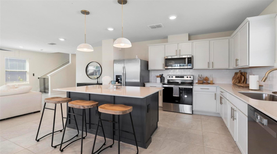 Kissimmee, Florida 34746, 4 Bedrooms Bedrooms, ,3 Bathroomsbathrooms,Residential,For Sale,Blue Hammock,Mfro6283526