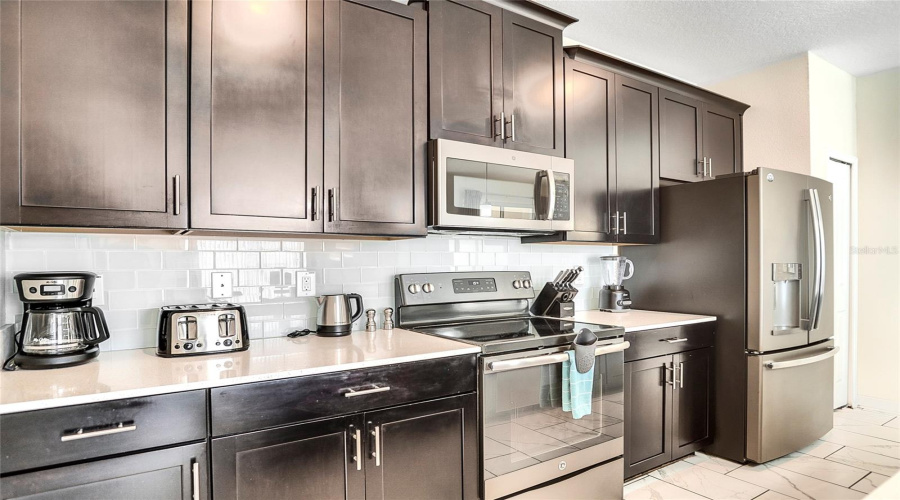 KISSIMMEE, Florida 34746, 4 Bedrooms Bedrooms, ,3 BathroomsBathrooms,Residential,For Sale,ROMEO,0,MFRO6283639