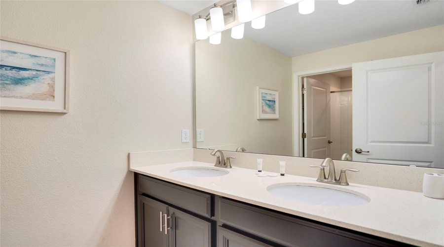 KISSIMMEE, Florida 34746, 4 Bedrooms Bedrooms, ,3 BathroomsBathrooms,Residential,For Sale,ROMEO,0,MFRO6283639
