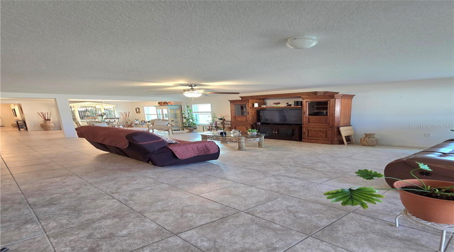 KISSIMMEE, Florida 34746, 4 Bedrooms Bedrooms, ,3 BathroomsBathrooms,Residential,For Sale,CASA DEL REY,0,MFRO6283558