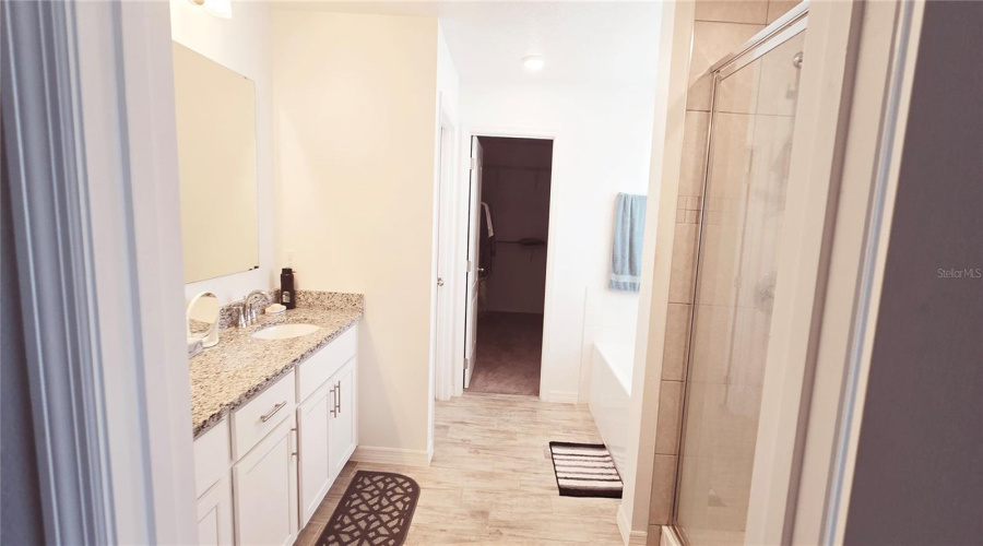 DAVENPORT, Florida 33837, 5 Bedrooms Bedrooms, ,3 BathroomsBathrooms,Residential,For Sale,TAFT,0,MFRO6283517