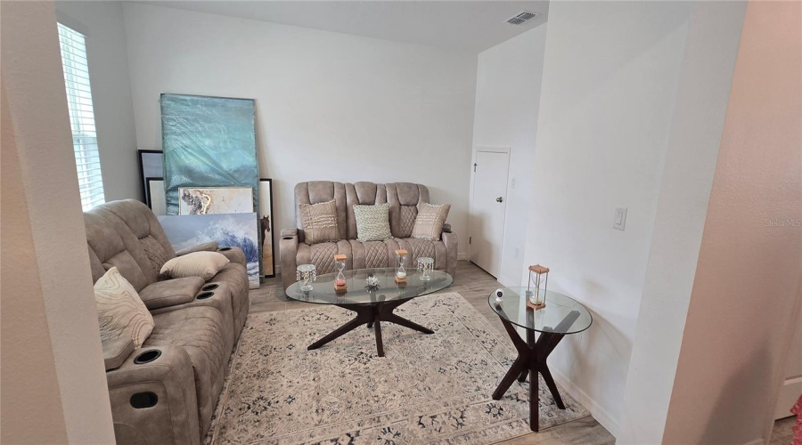 DAVENPORT, Florida 33837, 5 Bedrooms Bedrooms, ,3 BathroomsBathrooms,Residential,For Sale,TAFT,0,MFRO6283517