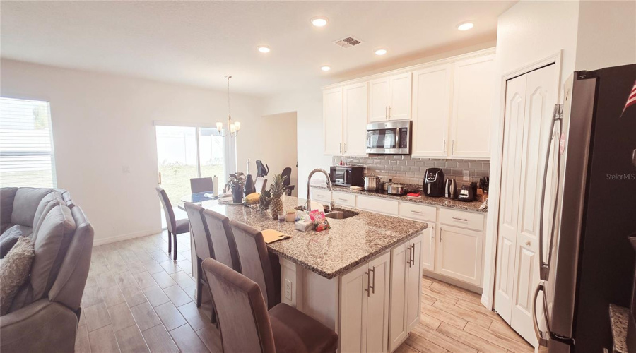 DAVENPORT, Florida 33837, 5 Bedrooms Bedrooms, ,3 BathroomsBathrooms,Residential,For Sale,TAFT,0,MFRO6283517