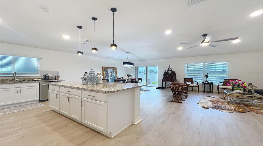DAVENPORT, Florida 33896, 4 Bedrooms Bedrooms, ,2 BathroomsBathrooms,Residential,For Sale,VENICE,0,MFRS5121170