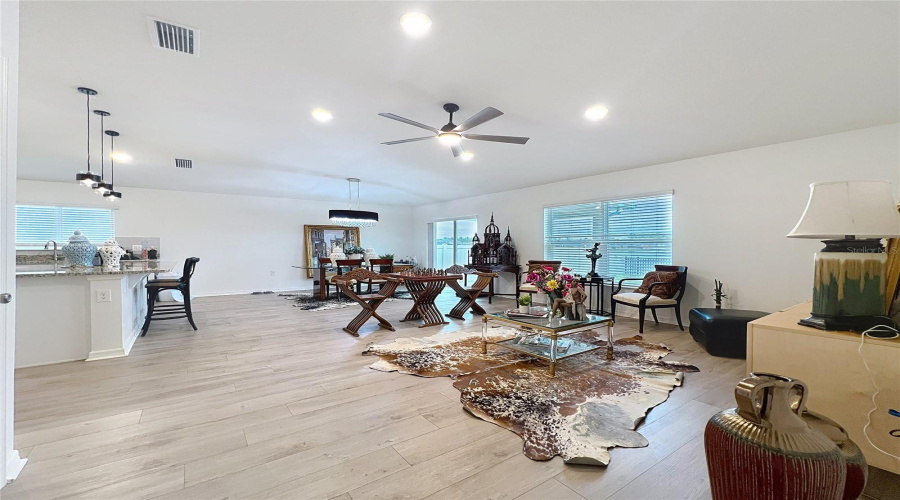 DAVENPORT, Florida 33896, 4 Bedrooms Bedrooms, ,2 BathroomsBathrooms,Residential,For Sale,VENICE,0,MFRS5121170