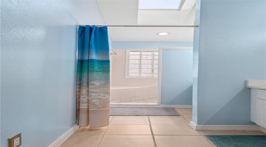 DAVENPORT, Florida 33897, 3 Bedrooms Bedrooms, ,3 BathroomsBathrooms,Residential,For Sale,COCO PLUM,0,MFRO6282113