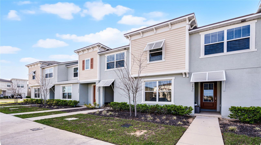 KISSIMMEE, Florida 34747, 5 Bedrooms Bedrooms, ,4 BathroomsBathrooms,Residential,For Sale,TROPICAL PALMS,0,MFRS5121304