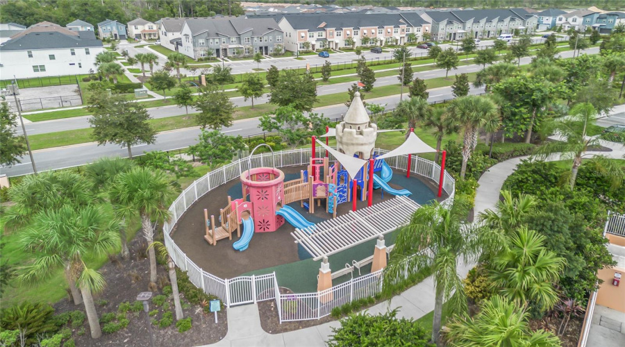 KISSIMMEE, Florida 34747, 5 Bedrooms Bedrooms, ,4 BathroomsBathrooms,Residential,For Sale,TROPICAL PALMS,0,MFRS5121304