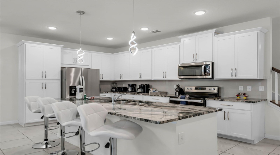 KISSIMMEE, Florida 34747, 5 Bedrooms Bedrooms, ,4 BathroomsBathrooms,Residential,For Sale,TROPICAL PALMS,0,MFRS5121304