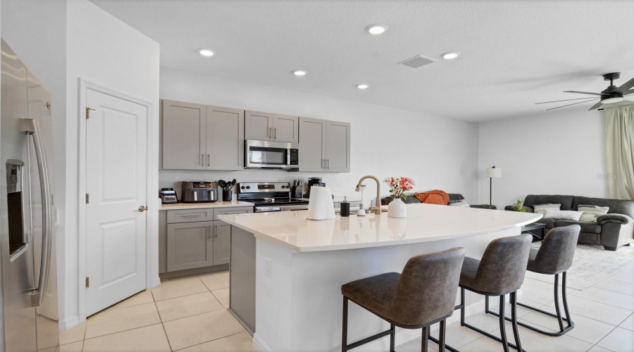 KISSIMMEE, Florida 34746, 3 Bedrooms Bedrooms, ,2 BathroomsBathrooms,Residential,For Sale,TEOLI,0,MFRS5121302