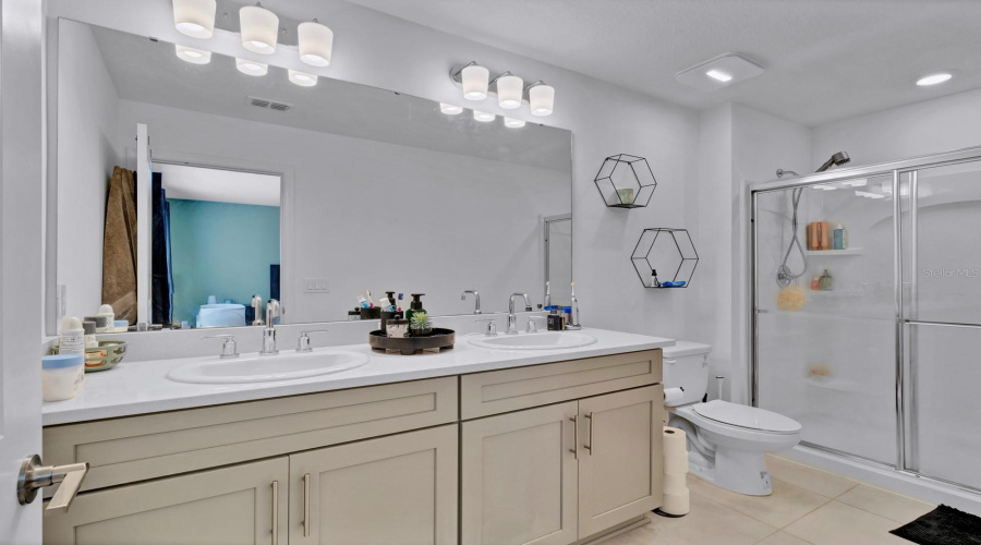 KISSIMMEE, Florida 34746, 3 Bedrooms Bedrooms, ,2 BathroomsBathrooms,Residential,For Sale,TEOLI,0,MFRS5121302