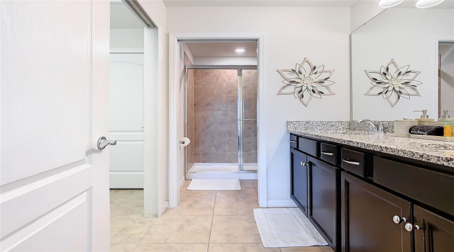 DAVENPORT, Florida 33837, 5 Bedrooms Bedrooms, ,4 BathroomsBathrooms,Residential,For Sale,TERRASONESTA,0,MFRO6283880